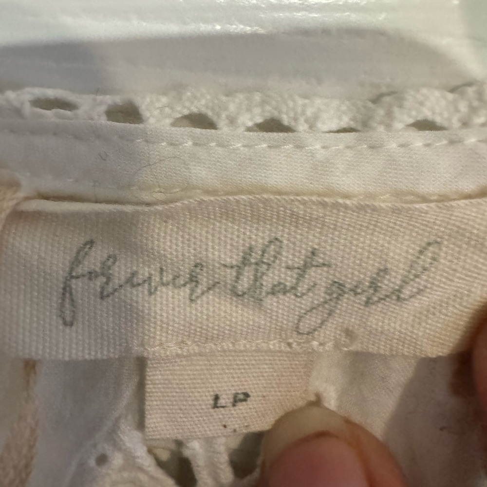 Anthropologie Ever That Girl Flutter Sleeve Eyelet Tunic - Picture 10 of 15